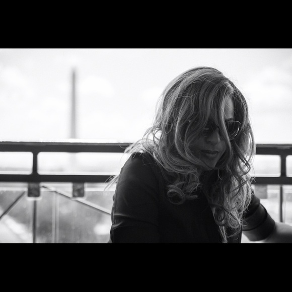 Meet your Posher, Kim - Picture 2 of 2