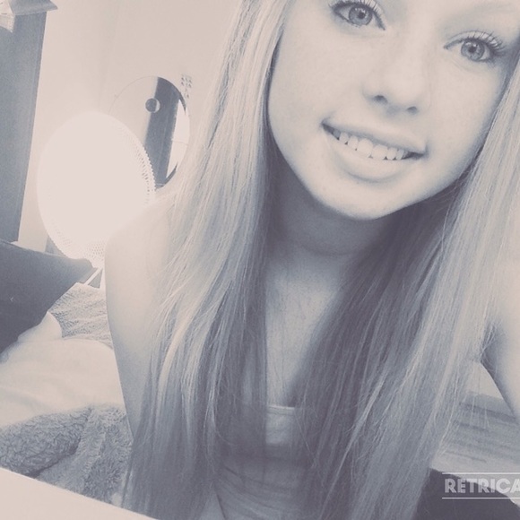 Meet your Posher, Hallie - Picture 1 of 1