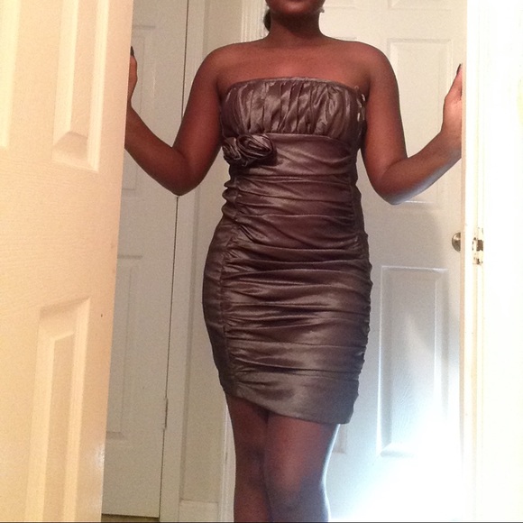 Prom dress - Picture 1 of 2