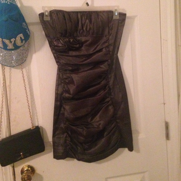 Prom dress - Picture 2 of 2