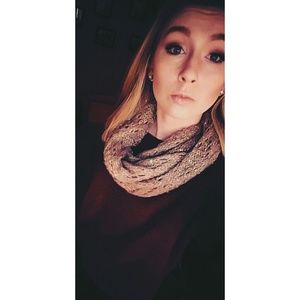 Meet your Posher, Kari