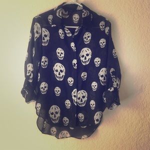 Skull button up ☺️