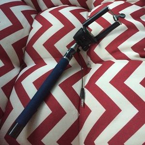 American eagle selfie stick