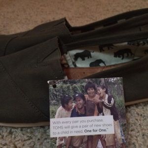 Dark Green Canvas TOMS