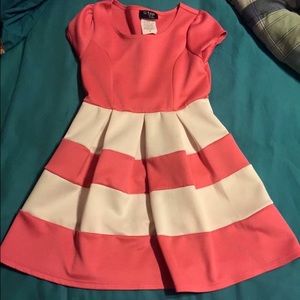 Toddler dress. Pink and white