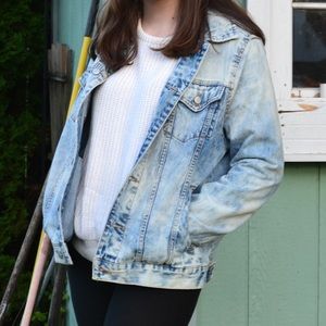 Aeropostale Acid Wash/Distressed Denim Jacket