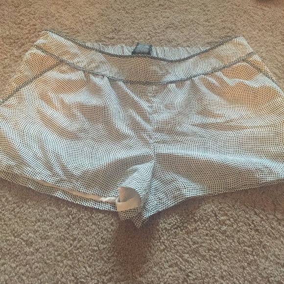 ~~SOLD~~Black and white Mossimo shorts - Picture 1 of 3