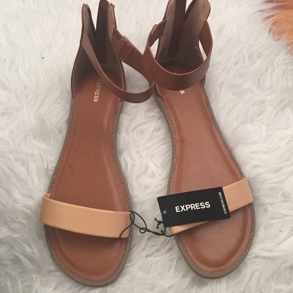 NEVER WORN nude and cream open toed sandals