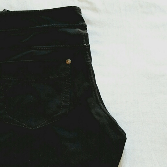 Black Athleta yoga pants