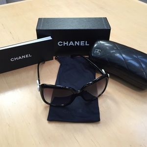 Classic Black CHANEL sunglasses with White Bows
