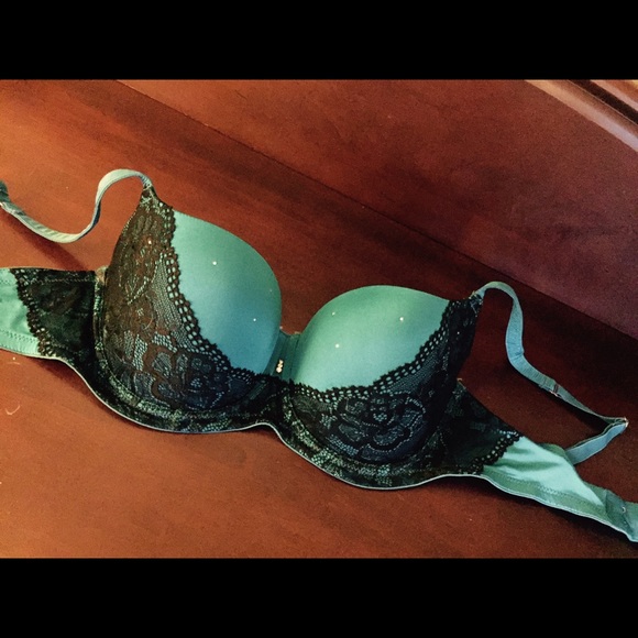 Fredericks of Hollywood bra 34D