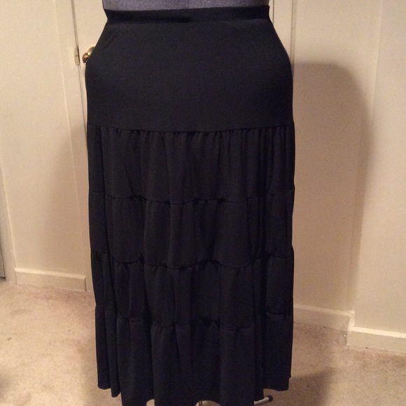 Avenue Black Skirt -Plus Size - Picture 2 of 2