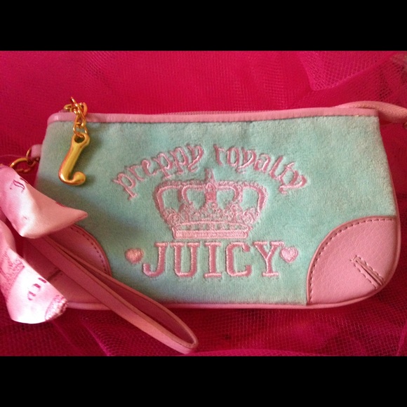 Juicy Couture Accessories - Juicy Couture wristlet