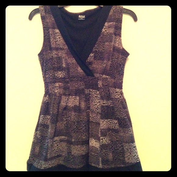 Nice Blouse - Picture 1 of 4