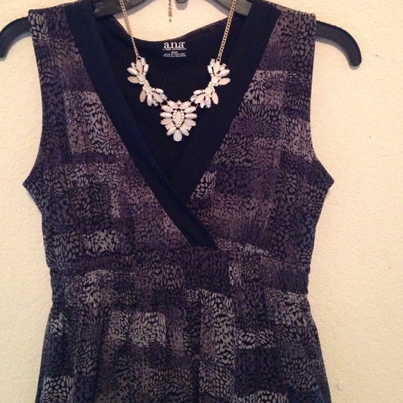 Nice Blouse - Picture 4 of 4