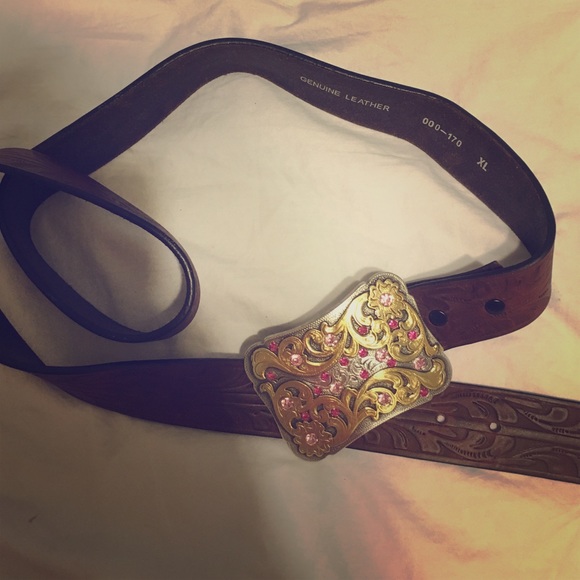 Genuine leather belt with removable buckle