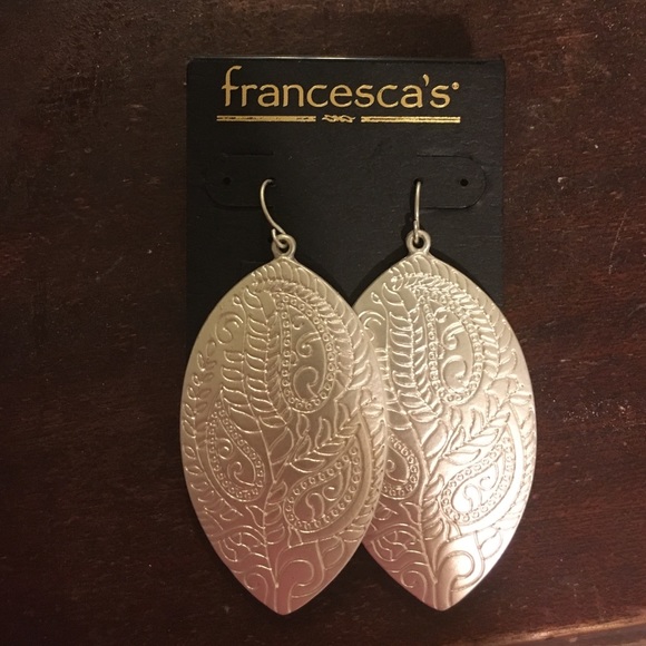 Leaf shape earrings - Picture 1 of 1