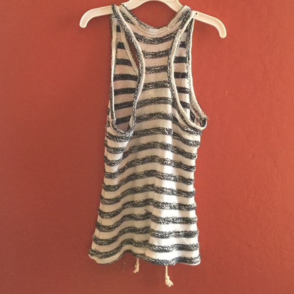 Cute Racer-back Tank Top - Picture 2 of 3