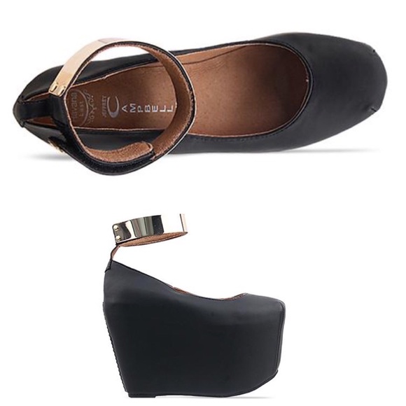 Point MC by Jeffrey Campbell