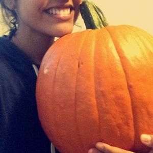 Meet your Posher, Yasmine