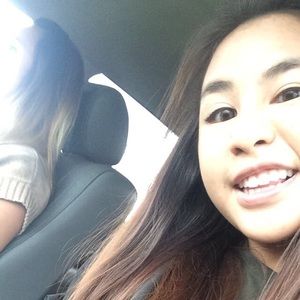 Meet your Posher, Kayla