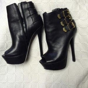 Steve Madden platform heeled booties