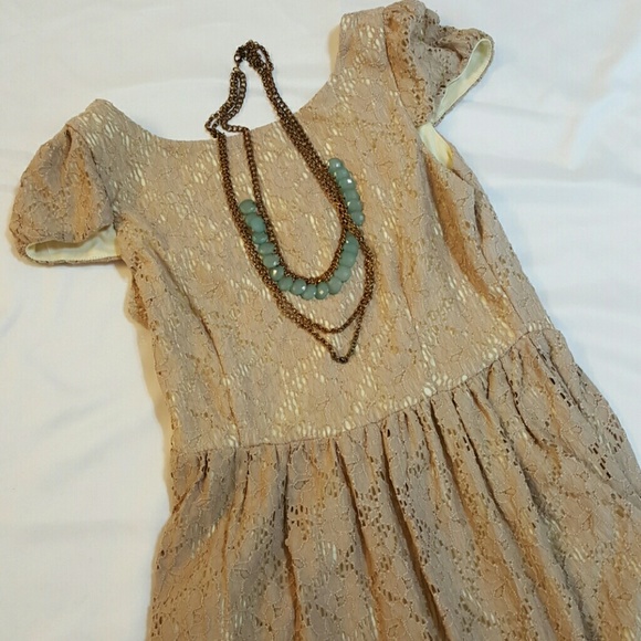 ✨LACE DRESS✨ - Picture 2 of 4