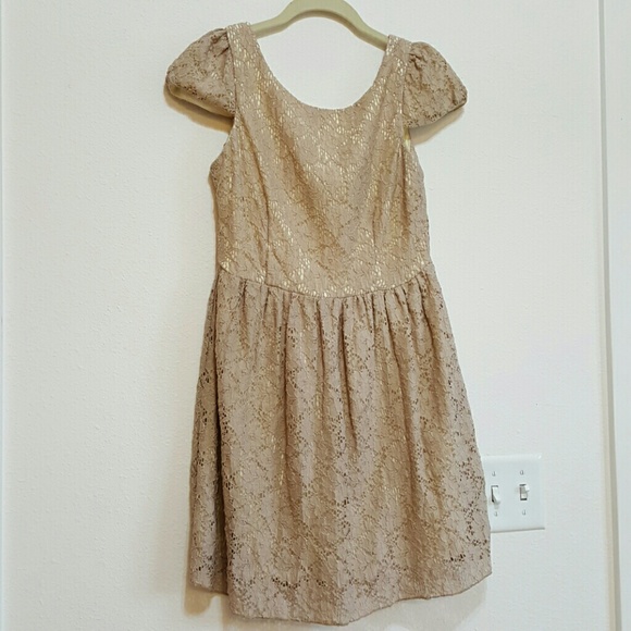 ✨LACE DRESS✨ - Picture 4 of 4