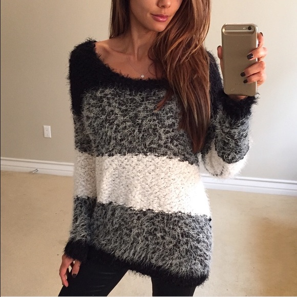 • SOLD • Fuzzy Black & White Sweater S/M - Picture 3 of 4