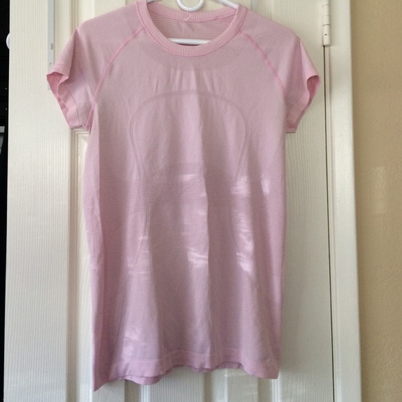 Baby pink short sleeve run swift