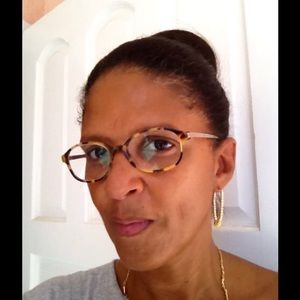 Meet your Posher, Lynette