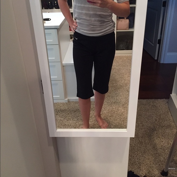 🚫SOLD🚫Nike Workout Capri - Picture 4 of 4