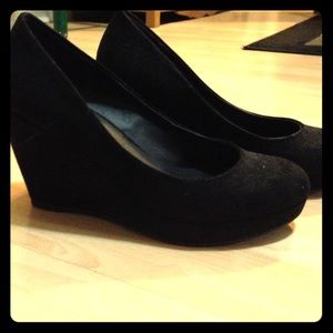 Black suede wedges!