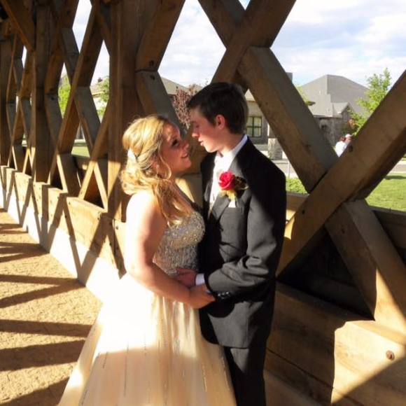 Meet your Posher, Cassi - Picture 1 of 1