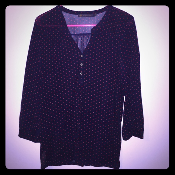 Navy and red polka dot 3/4 sleeve blouse