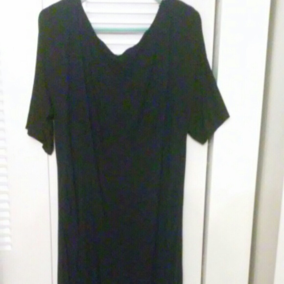 Black maternity dress