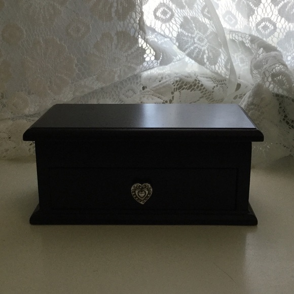 Brighton "it's a keeper" jewelry box