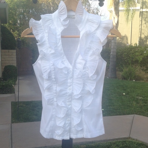 STUNNING, HIGH-END BLOUSE!