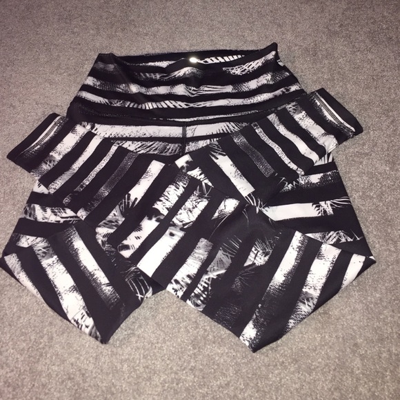 lululemon athletica Pants - LULULEMON SIZE 10 WUNDER UNDER PANT*ROLL DOWN NWT