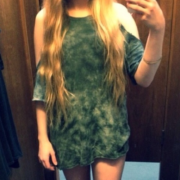 UO cut-out shoulder top