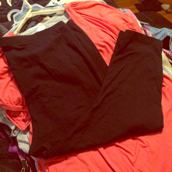 Old Navy Black Capri Leggings