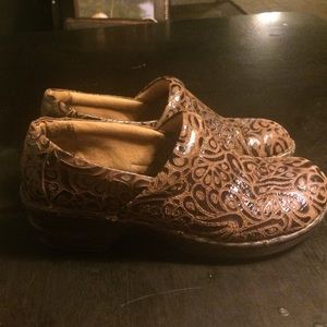 BOC Brown Clogs