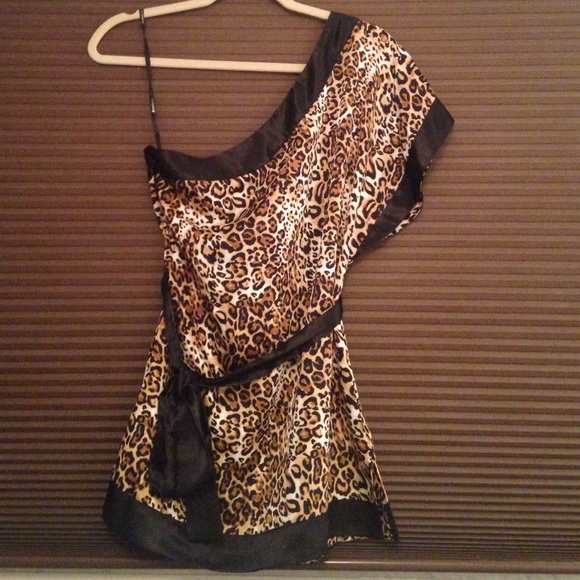 One shoulder Bebe leopard print top