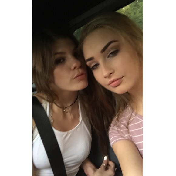 Meet your Posher, Halie