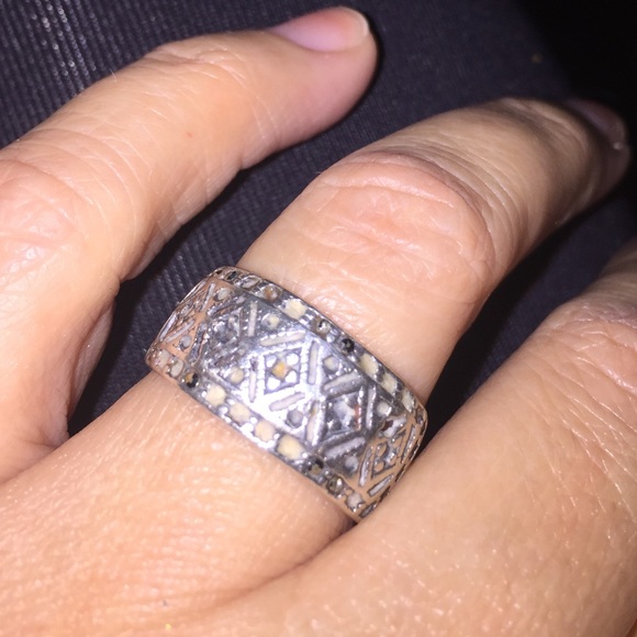 Ring - Picture 4 of 4