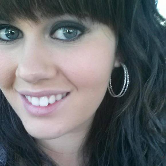 Meet your Posher, Kimberly - Picture 1 of 1