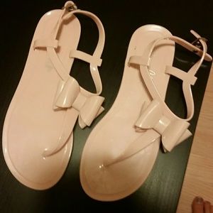 CLOSING CLOSET MAKE ME OFFERS PLEASE