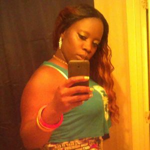 Meet your Posher, Latisha