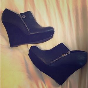 G By Guess Black Leather Perika Wedge Booties