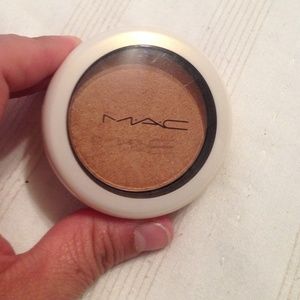 MAC Shimmer Blush In 'Other Worldly'